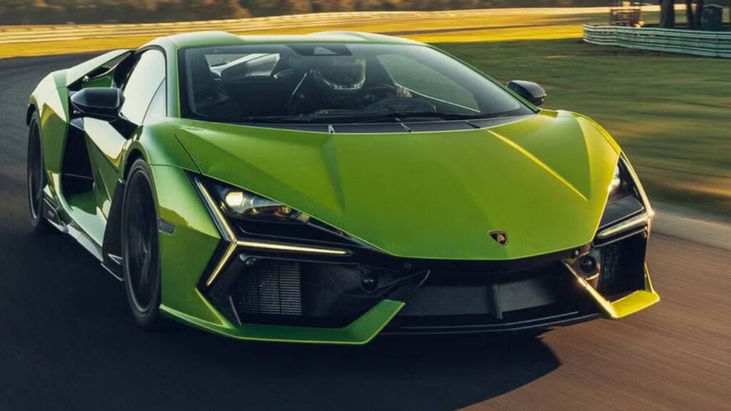 Lamborghini Revuelto Phantom 2026: diseño agresivo y rendimiento superior